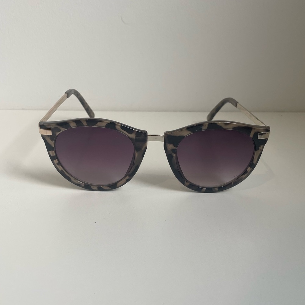 PANAMA JACK Retro Cheetah Print Circular Women’s Sunglasses
